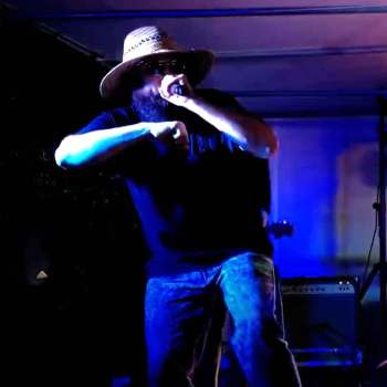 LIVE FROM FRIDAY – Demun Jones “Bronco”
