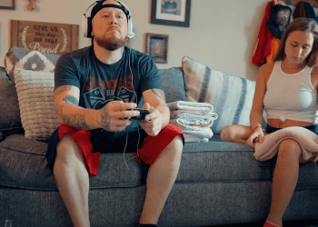 VIDEO SPOTLIGHT – Durte x Breadwin Deville x Crowny Gambino x Florida Dolph “Honey Do”